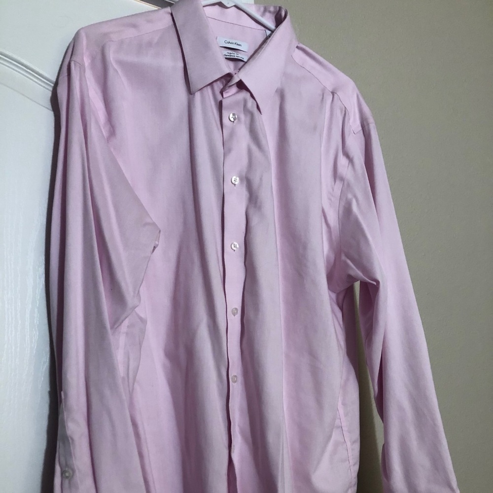 Men’s Calvin Klein Pink dress shirt